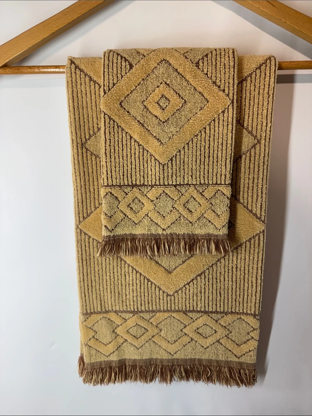 Vtg Dundee 3 Pc Towel Set Southwestern Aztec Geometric Beige Brown Fringe MCM US